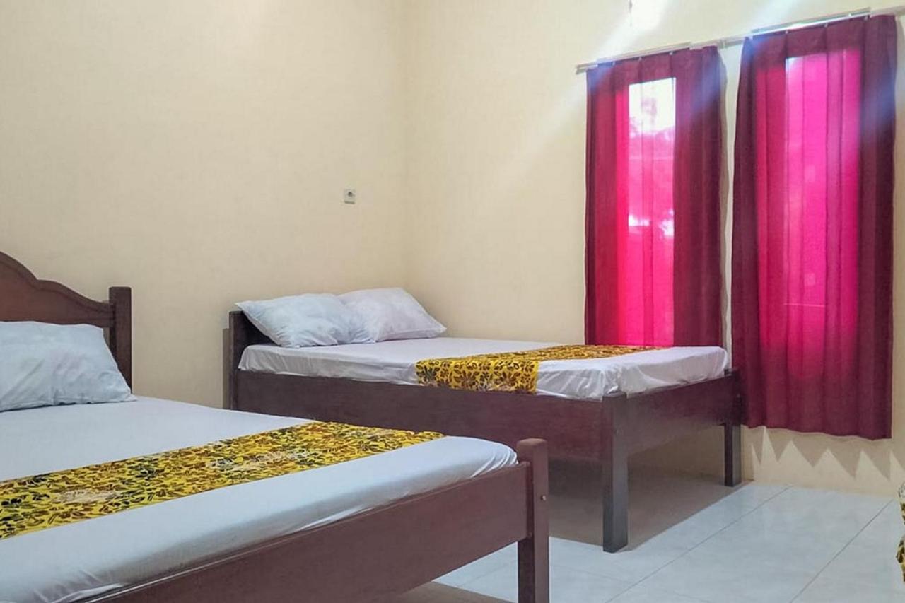 Kelapa Gading Homestay Syariah Redpartner Banyuwangi  Ngoại thất bức ảnh