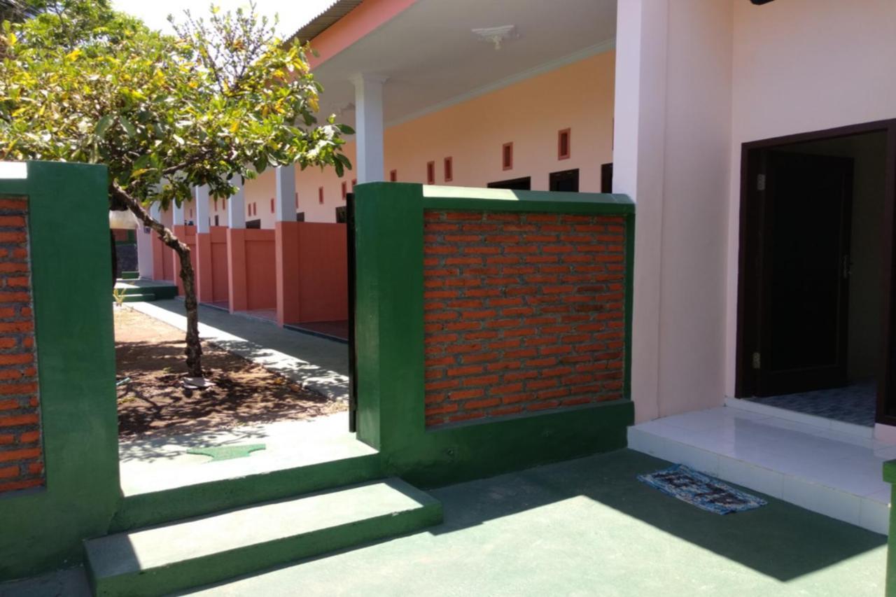 Kelapa Gading Homestay Syariah Redpartner Banyuwangi  Ngoại thất bức ảnh