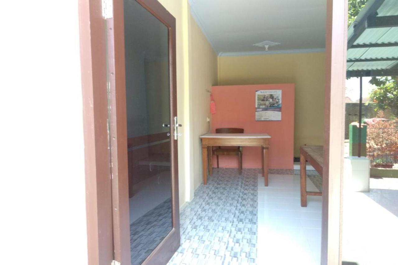 Kelapa Gading Homestay Syariah Redpartner Banyuwangi  Ngoại thất bức ảnh