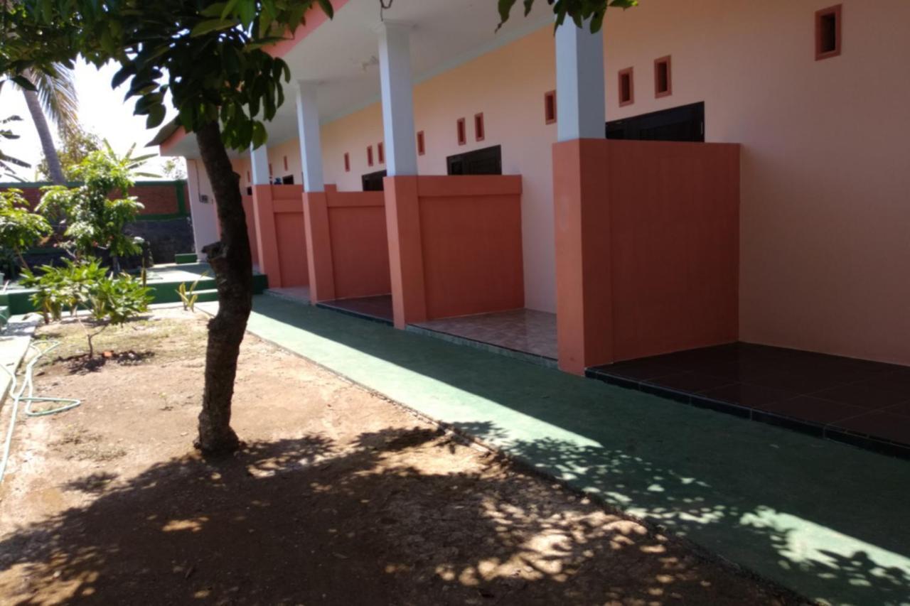Kelapa Gading Homestay Syariah Redpartner Banyuwangi  Ngoại thất bức ảnh