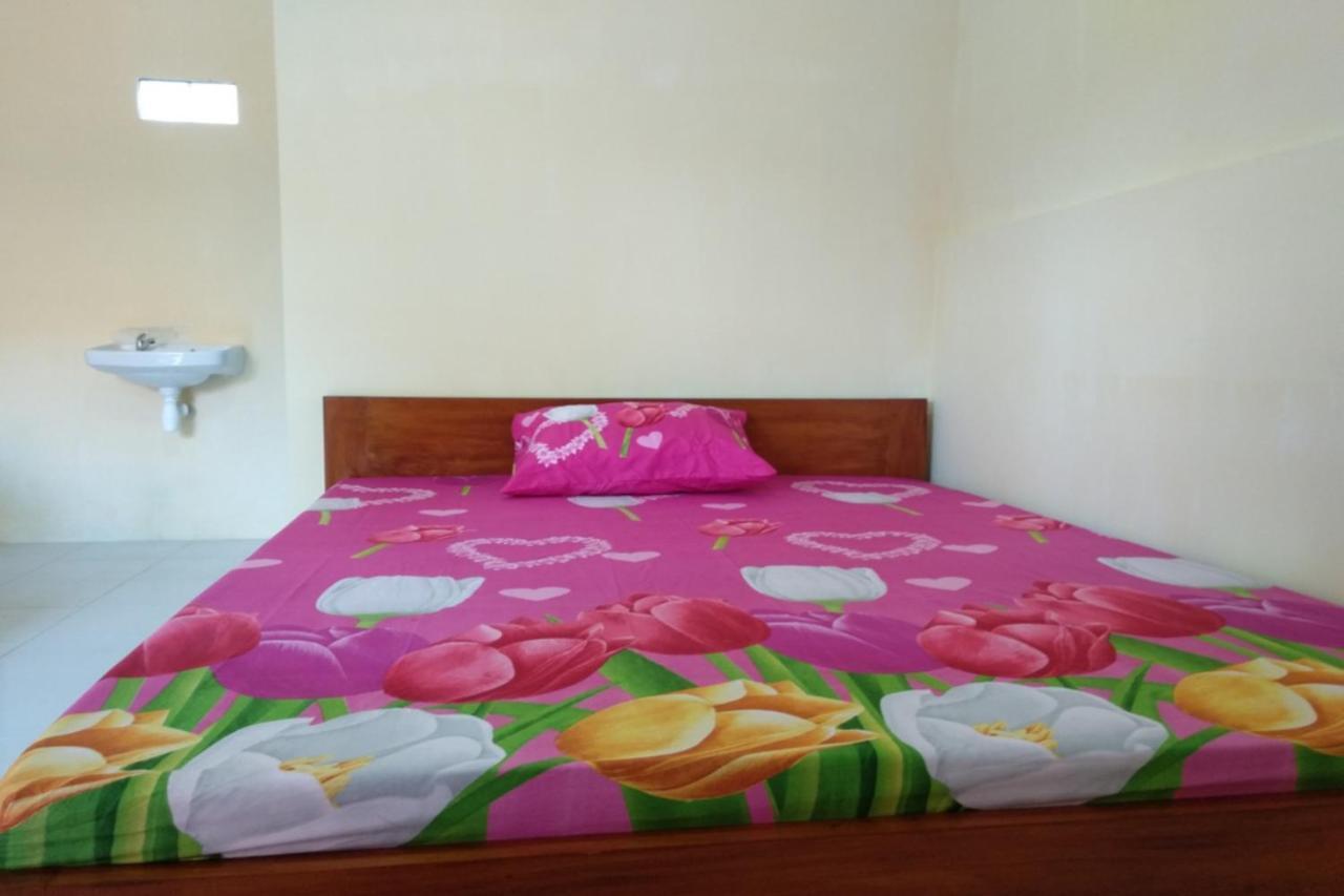 Kelapa Gading Homestay Syariah Redpartner Banyuwangi  Ngoại thất bức ảnh