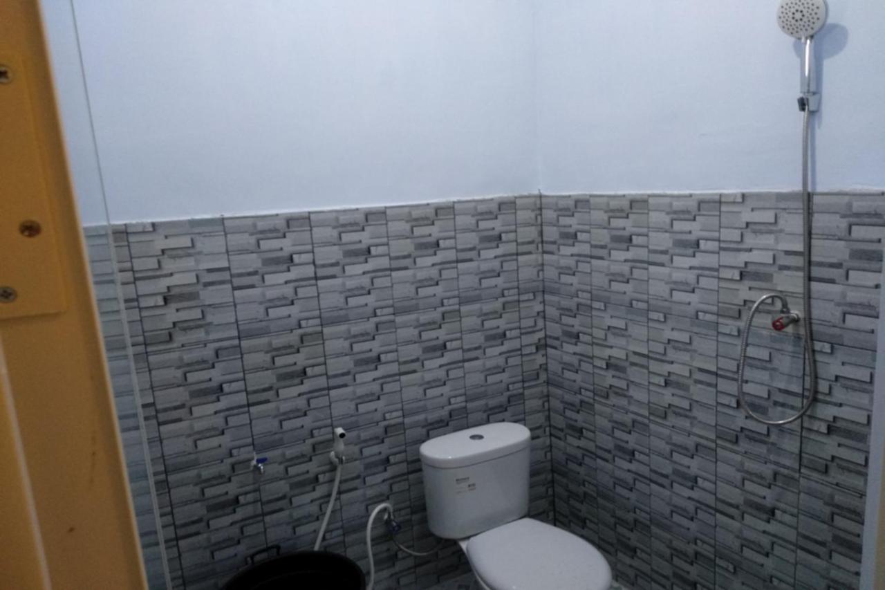Kelapa Gading Homestay Syariah Redpartner Banyuwangi  Ngoại thất bức ảnh