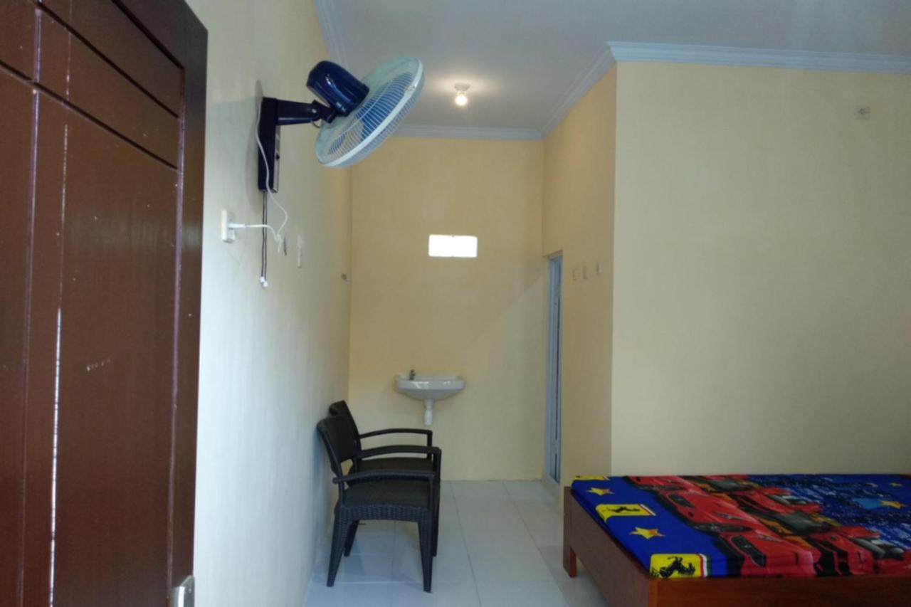 Kelapa Gading Homestay Syariah Redpartner Banyuwangi  Ngoại thất bức ảnh