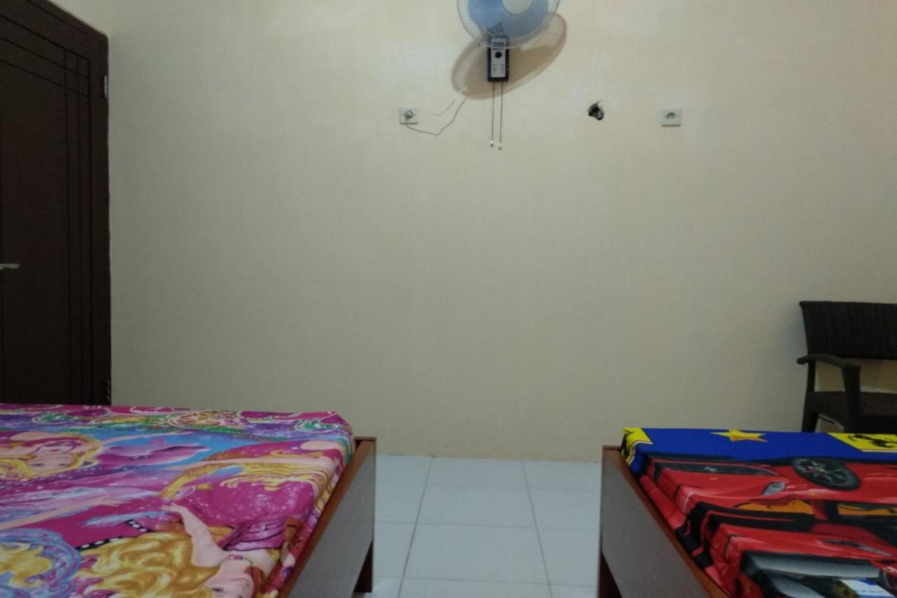 Kelapa Gading Homestay Syariah Redpartner Banyuwangi  Ngoại thất bức ảnh