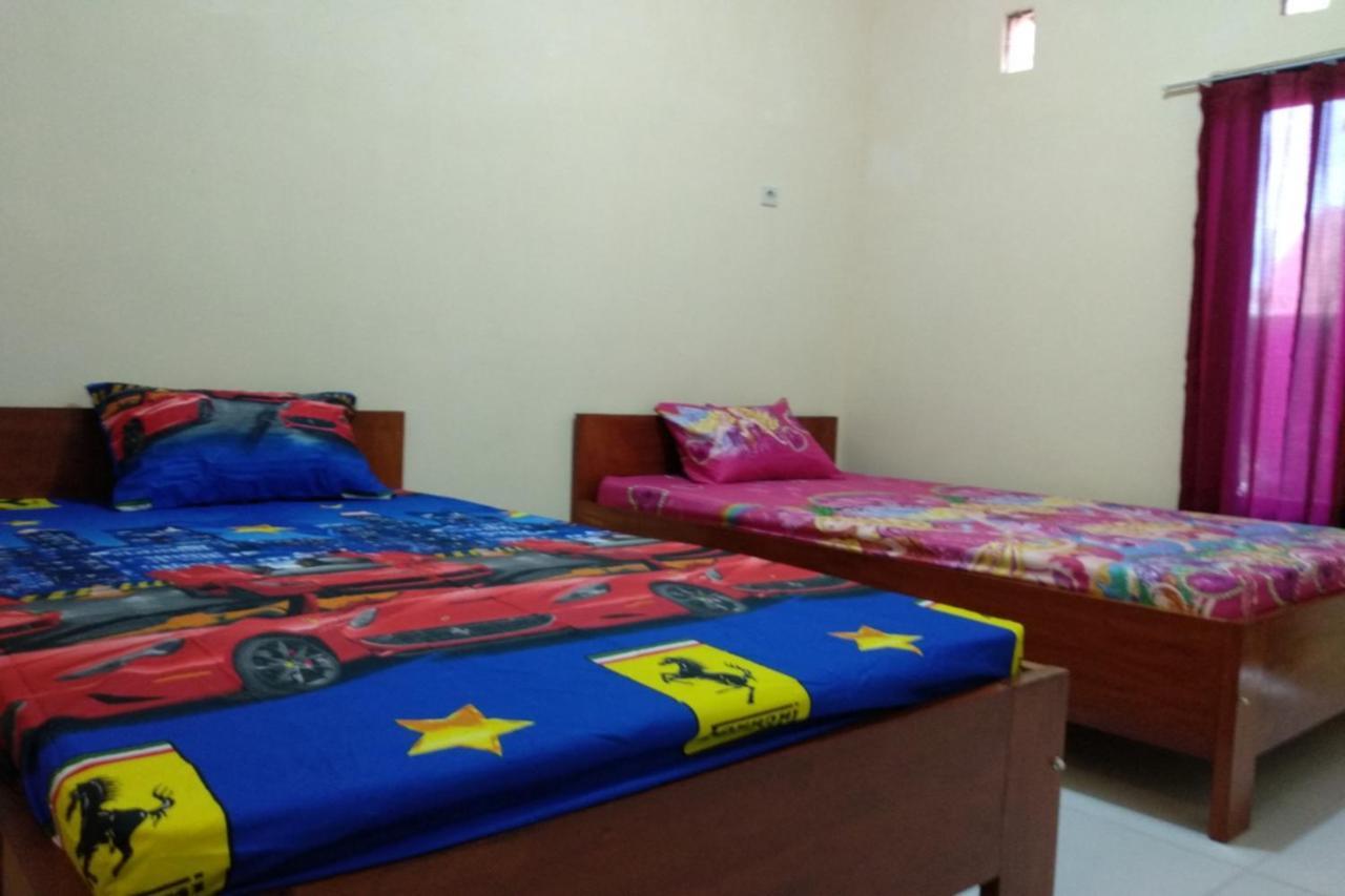 Kelapa Gading Homestay Syariah Redpartner Banyuwangi  Ngoại thất bức ảnh